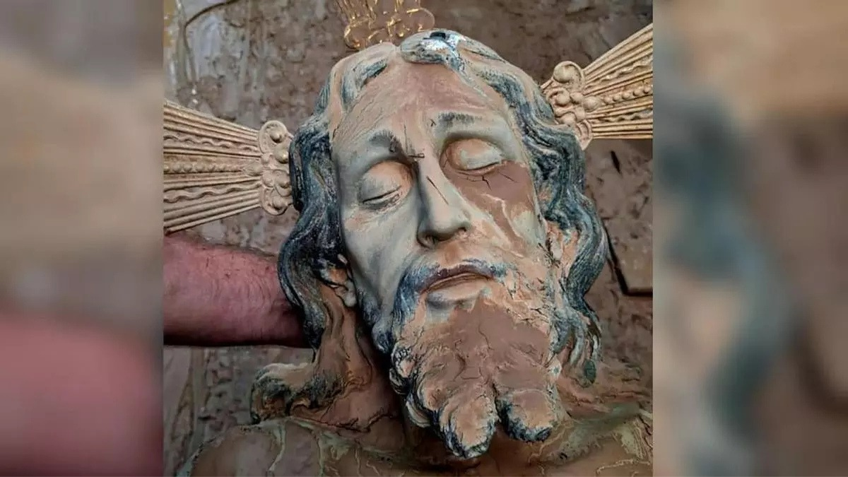 Cristo Yacente de Paiporta, escultura rescatada del barro | Fuente: Arzobispado de Valencia