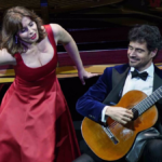 Sabina Puértolas y Pablo Sainz-Villegas sobre el escenario del Teatro Real