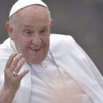 El Papa Francisco durante la proclamación de nuevos santos de la Iglesia Católica en la Jornada Mundial de las Misiones 2024