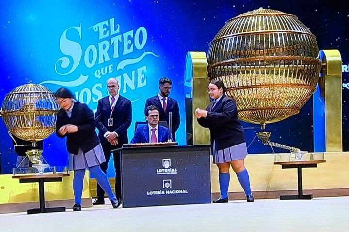 Salen los primeros premios del Sorteo de Navidad