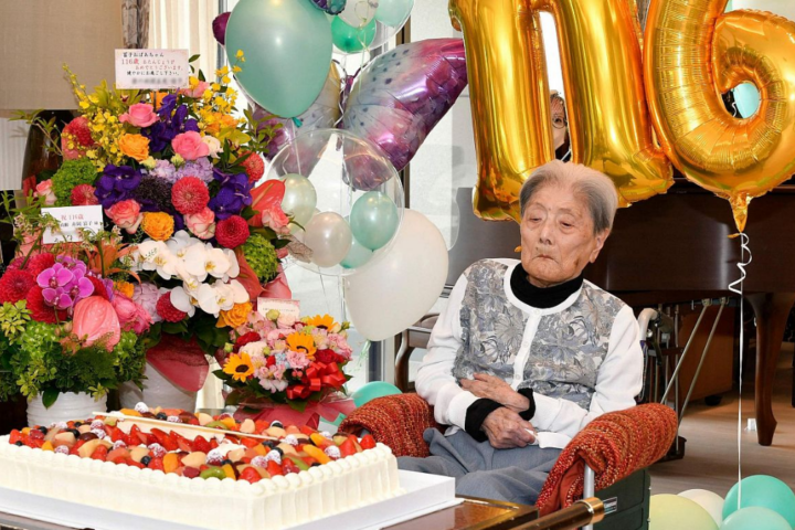 Foto tomada en el 116 cumpleaños de Tomiko Itooka, el 23 mayo de 2024