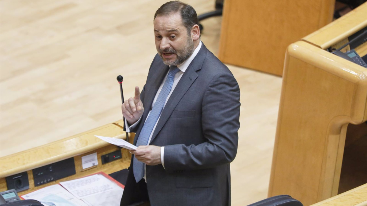 José Luis Ábalos, durante su intervención en una sesión plenaria en el Senado