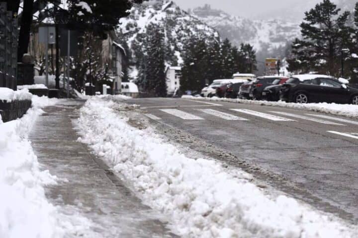 Alerta este viernes por nieve en 15 provincias