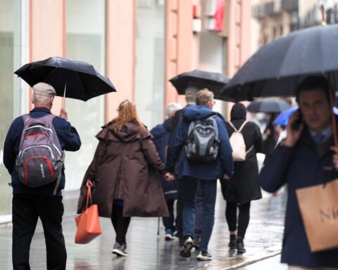 La borrasca Jana activa este lunes alertas amarillas por tormentas