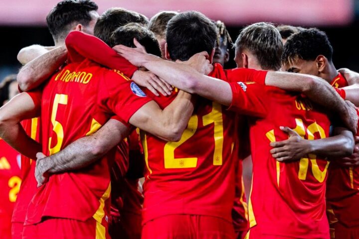 España doblega a Países Bajos en un partido trepidante