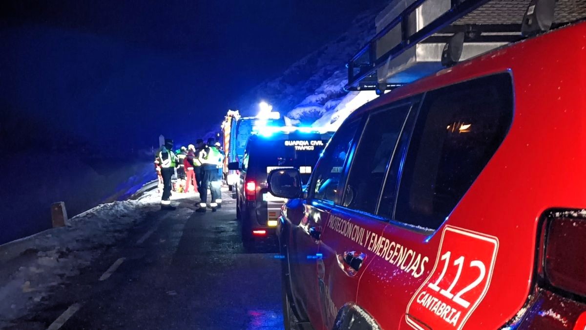 Mueren cuatro jóvenes tras despeñarse por una ladera de 200 metros