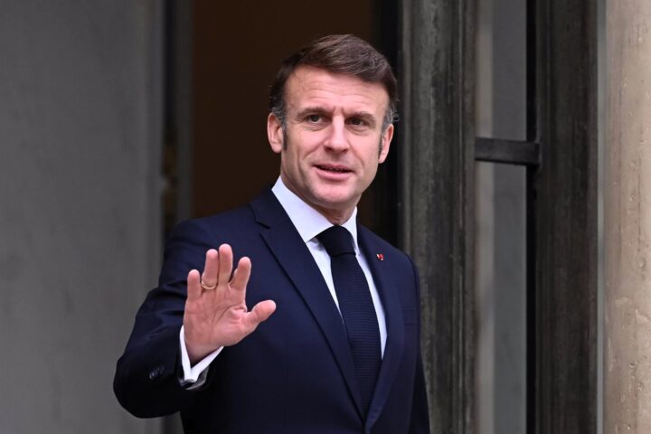 Macron pide debatir el despliegue de fuerzas de paz en Ucrania