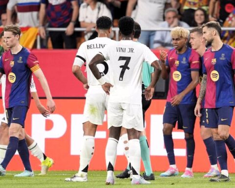 Barça y Madrid afrontan hoy un Clásico que huele a campeón de Liga y parará el mundo 90 minutos