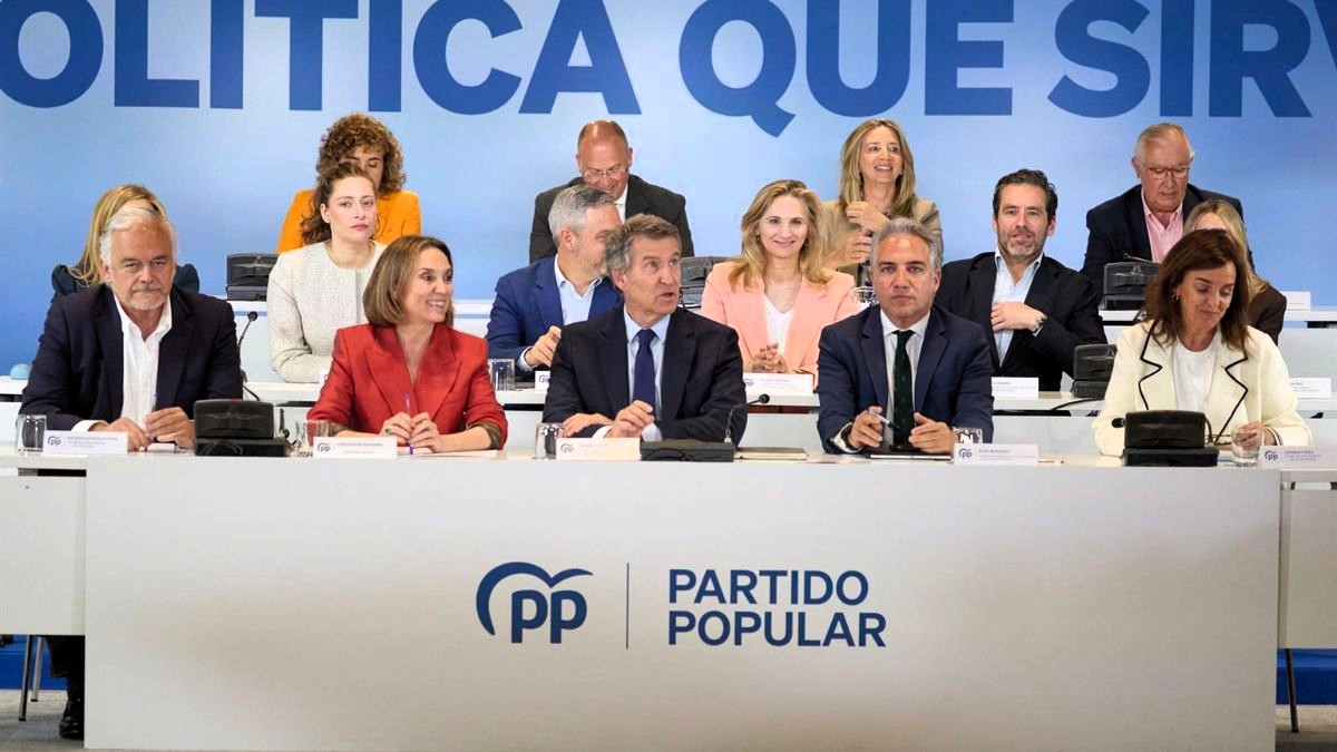 Feijóo anuncia el congreso del PP en verano para afianzar su liderazgo y preparar las elecciones
