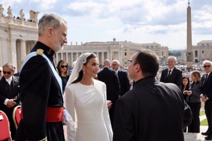 La Reina Letizia no se santigua