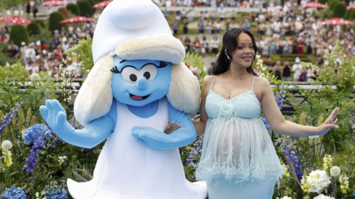 Rihanna brilla durante la premier de 'Los Pitufos' en Bélgica