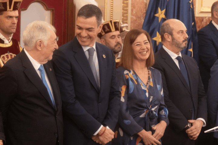 Conde-Pumpido dialoga con Pedro Sánchez. / Confilegal