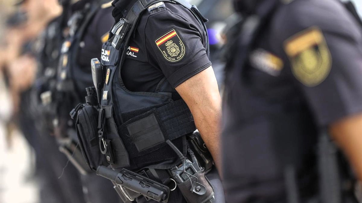Un hombre mata a su mujer y a su hijo de 3 años en un pueblo de Valencia