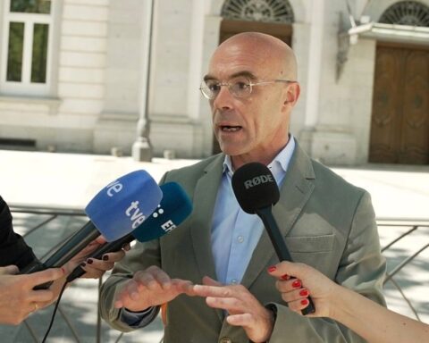 Vox cree que el 'caso Koldo' acabará con Sánchez "declarando ante el juez": "Está rodeado de corrupción"