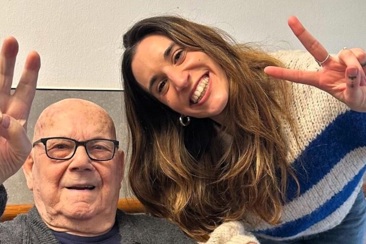 Adopta Un Abuelo lanza un "SOS" para evitar su cierre