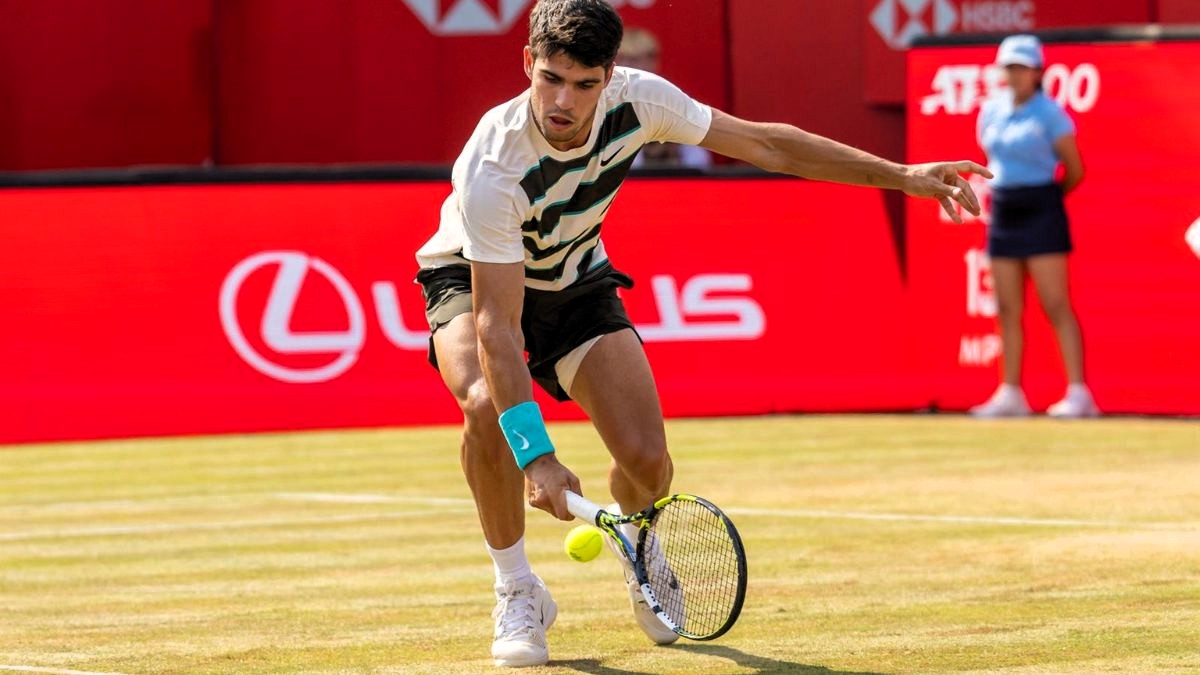 Alcaraz se clasifica para la final del torneo de Queen's