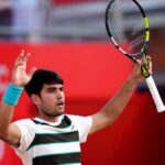 Alcaraz, victoria rápida para las semifinales de Queen's