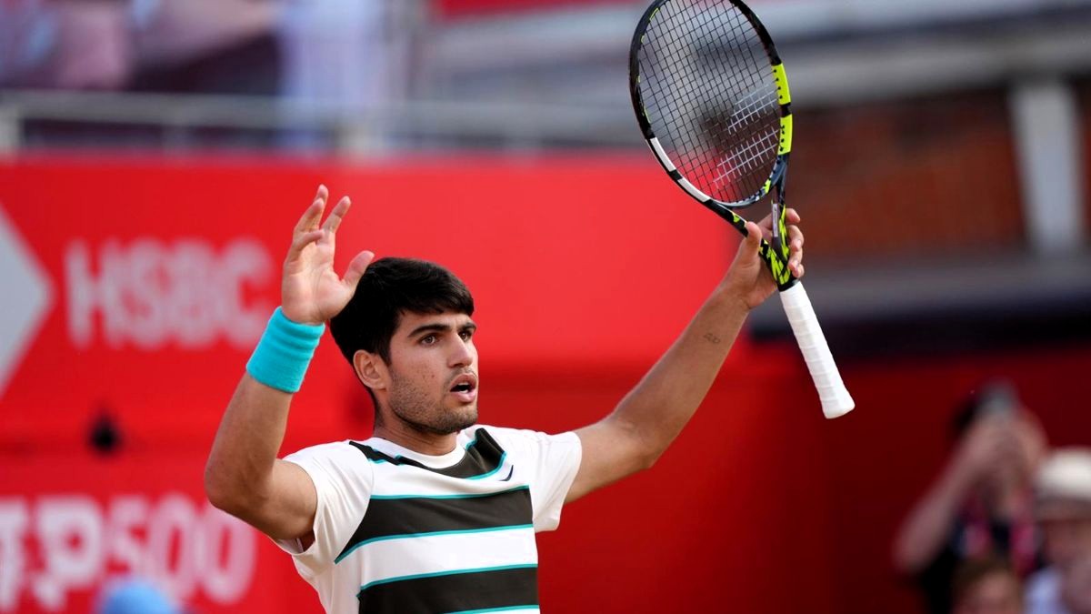 Alcaraz, victoria rápida para las semifinales de Queen's