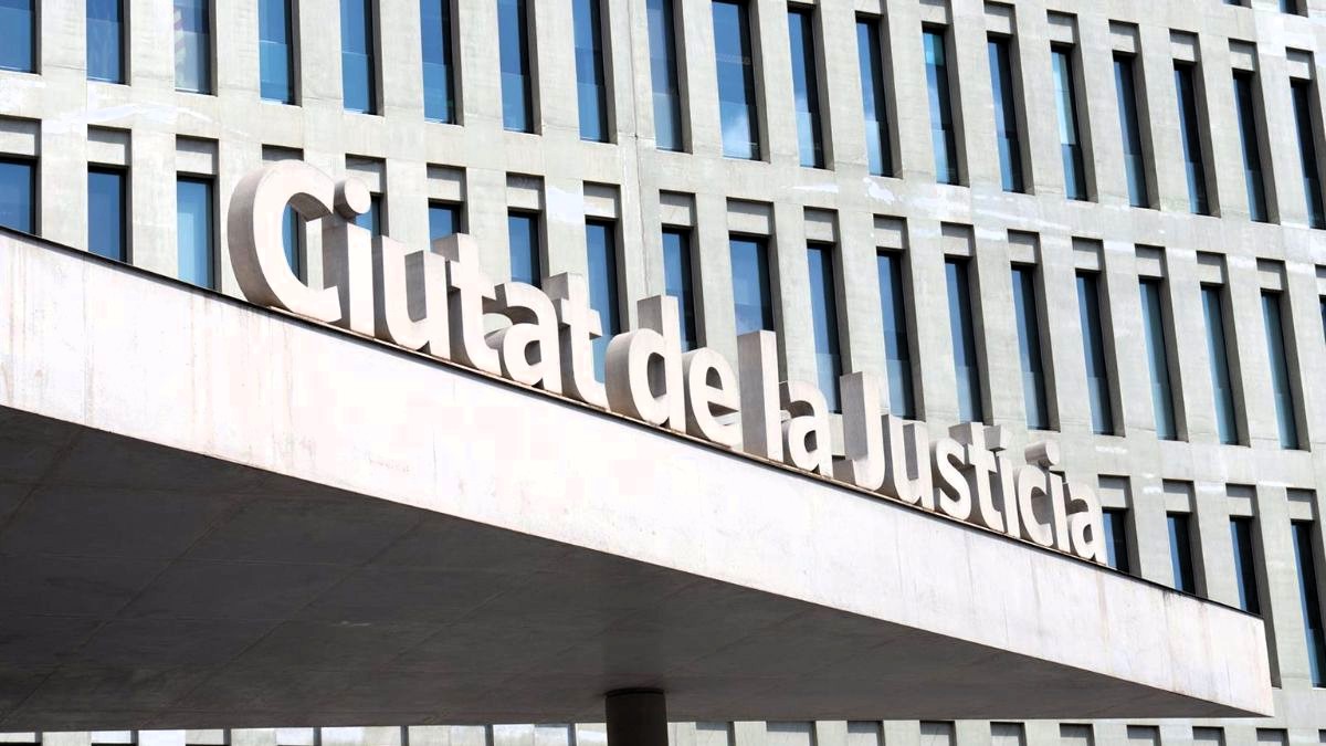Una juez de Barcelona frena de nuevo la eutanasia de una joven