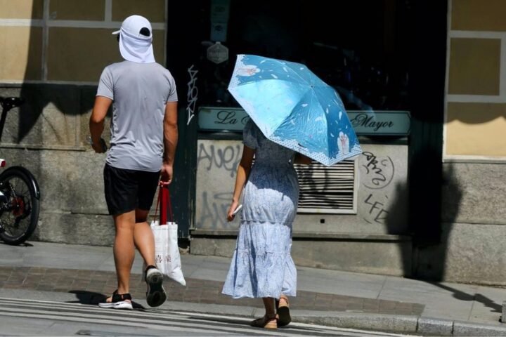 Más de la mitad de España está hoy en aviso por tormentas y calor