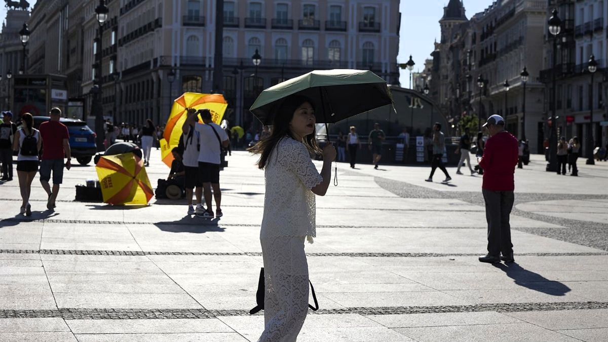 Todo el país sigue en aviso por temperaturas de récord por la ola de calor que continuará hasta el miércoles