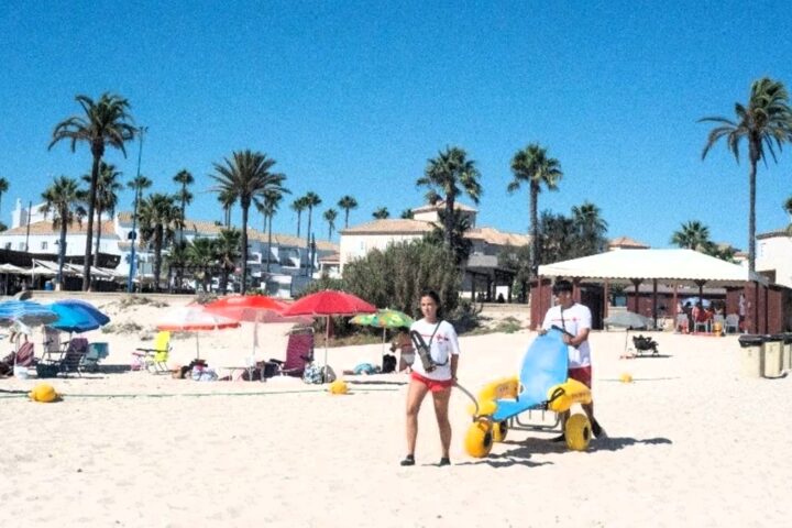 Cruz Roja inicia la temporada de verano en 201 playas