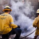 Al menos dos muertos por disparos de "francotiradores" mientras sofocaban un incendio forestal
