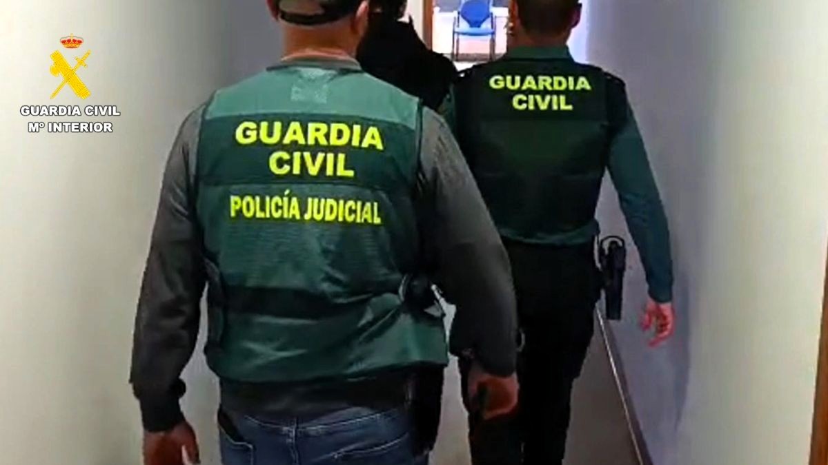 Detenido un joven por el asesinato de otro en la calle tras una discusión