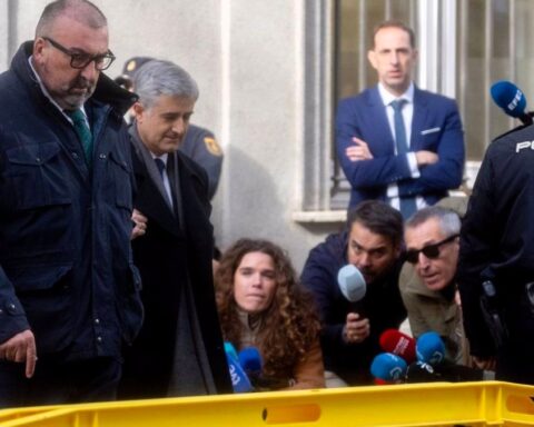 Ábalos: "La que tú quieras. O Ariatna y Carlota, y a tomar por culo"