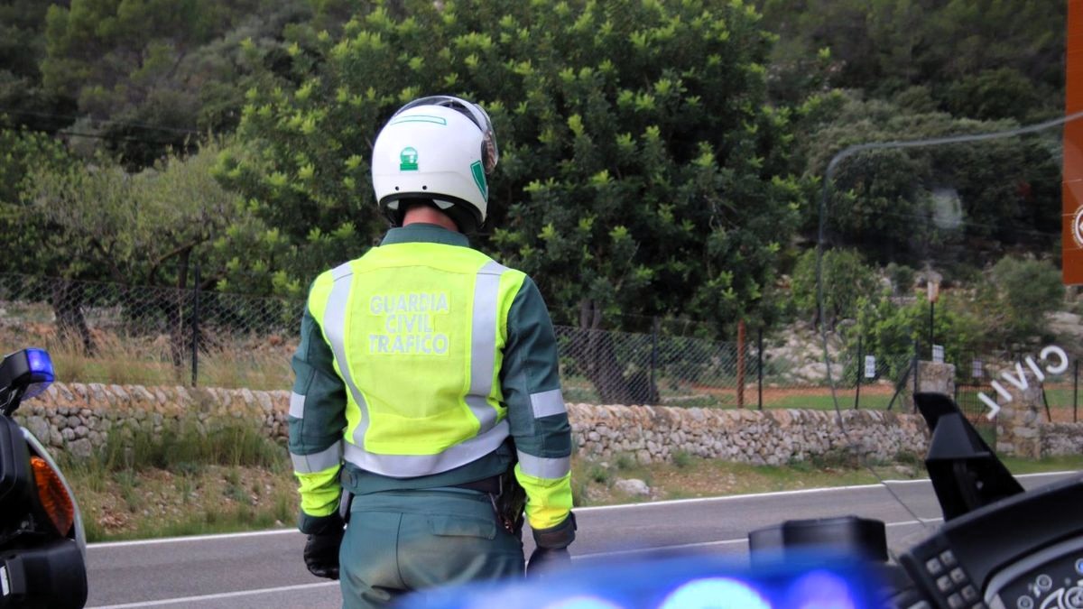Mueren atropellados al bajar de sus coches para auxiliar en un accidente