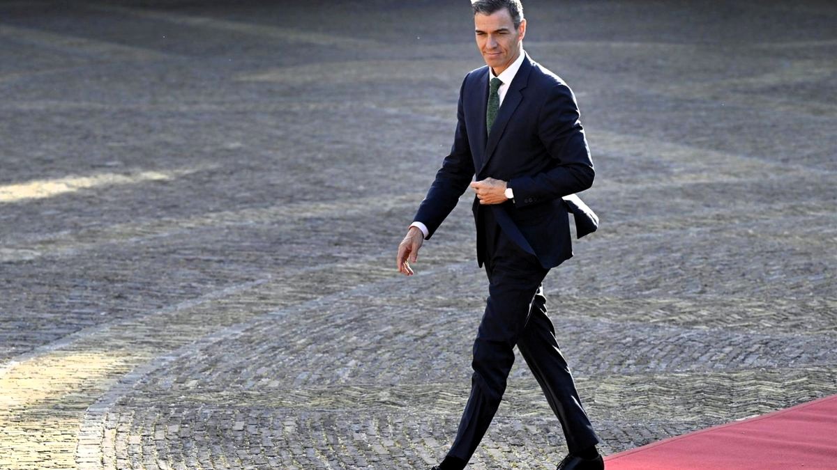 Trump ni saluda ni mira a Pedro Sánchez, aislado en la cumbre de la OTAN