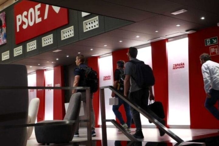 La UCO registra el PSOE en busca de pruebas de la corrupción