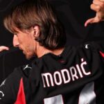 Luka Modric lucirá el dorsal 14 en el AC Milan. (Foto de X: @acmilan)