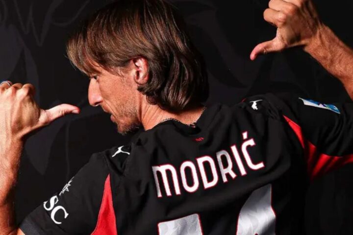 Luka Modric lucirá el dorsal 14 en el AC Milan. (Foto de X: @acmilan)