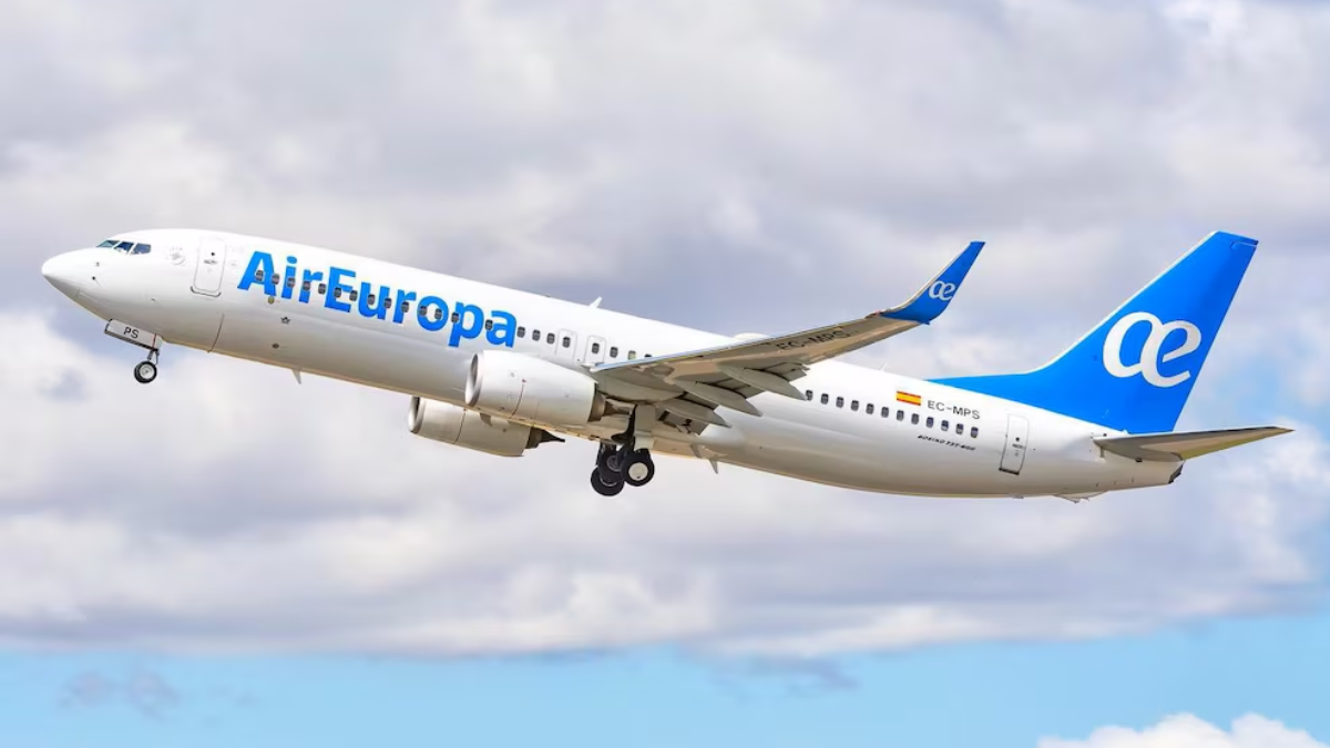 Tensión en el aire: un vuelo destino Madrid realiza un aterrizaje de emergencia a los 10 minutos de iniciar el vuelo