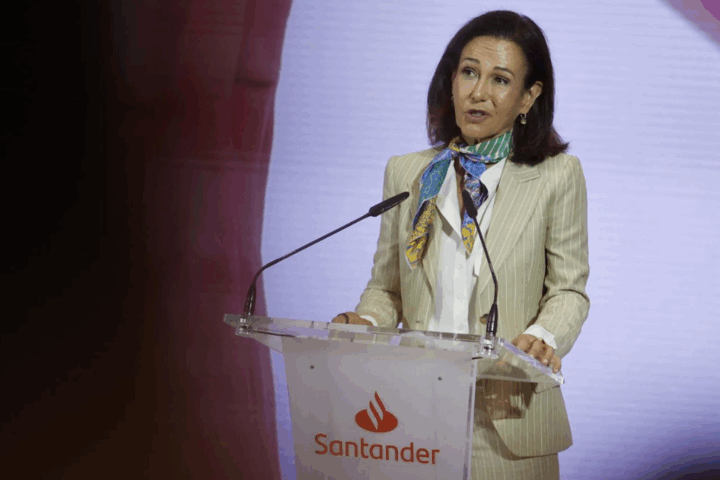Santander acuerda la compra de TSB a esperas de ser aprobada por la Junta de Sabadell