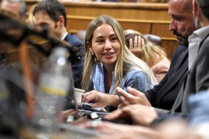 Noelia Núñez (PP) reta a políticos del PSOE como el ministro Óscar Puente y Patxi López a demostrar si sus currículos son ciertos