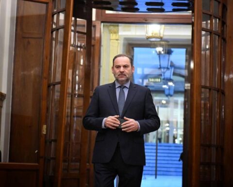 Las cuentas de Ábalos en Hacienda no cuadran: el Congreso le ha pagado 751.421 euros y sólo ha reflejado 79.841