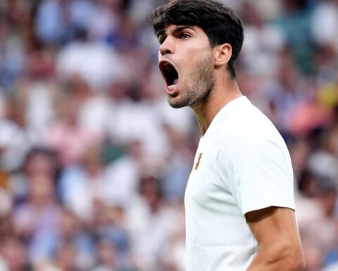 El tenista español Carlos Alcaraz, a cuartos de Wimbledon tras lucirse ante Rublev