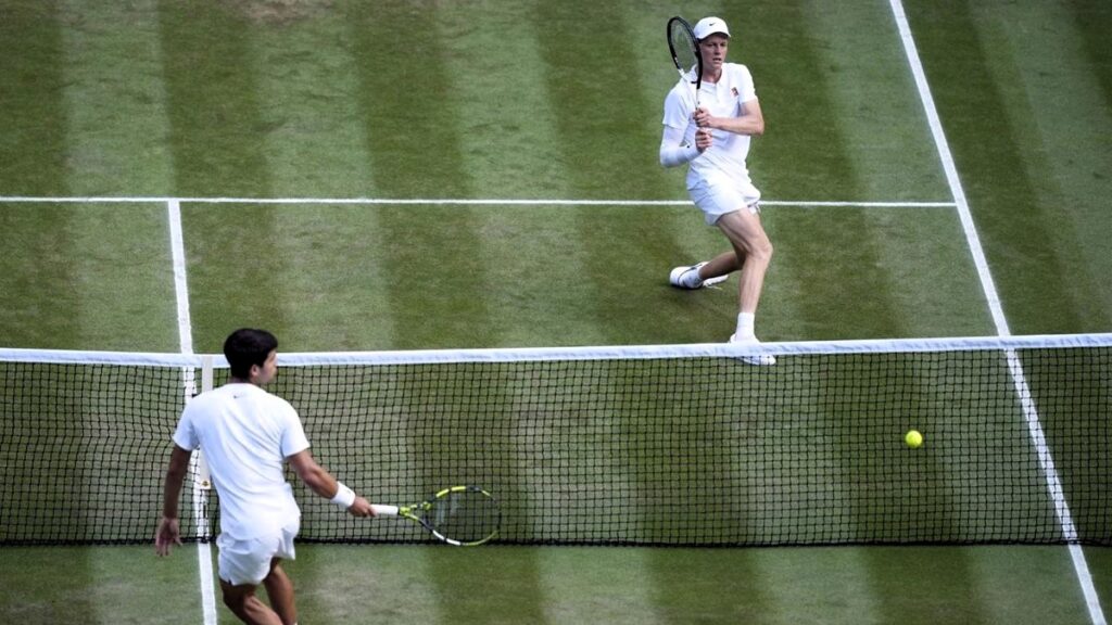 Carlos Alcaraz no logra el triplete en Wimbledon ante la rebelión del italiano Sinner