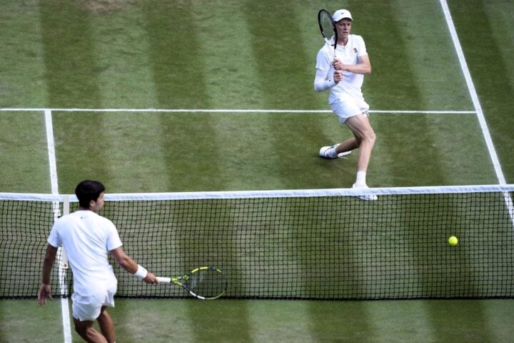 Carlos Alcaraz no logra el triplete en Wimbledon ante la rebelión del italiano Sinner