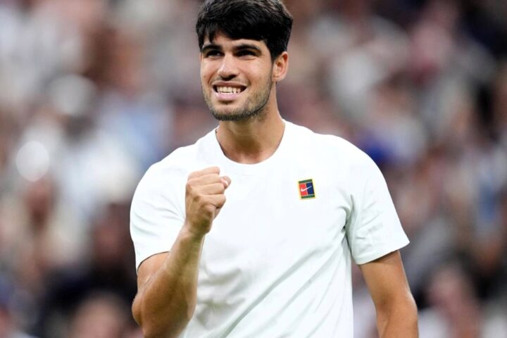 Alcaraz se exhibe ante Norrie de camino a semifinales de Wimbledon y manda un mensaje a sus rivales