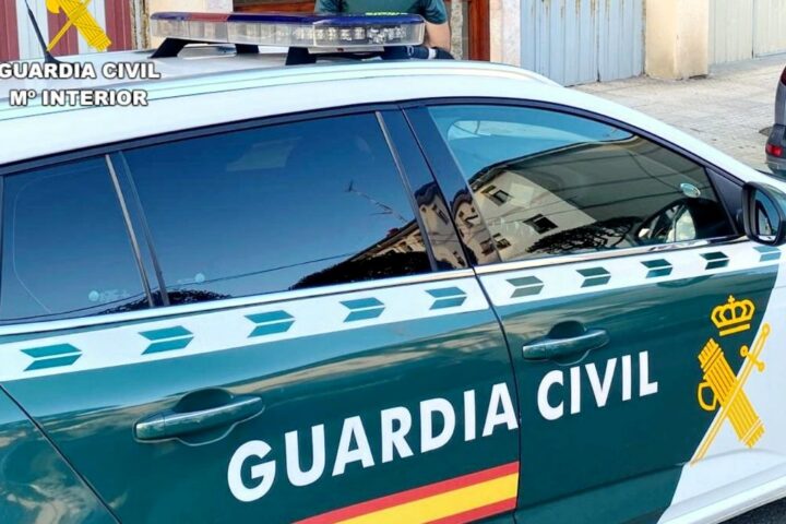 Detenido un anciano de 90 años por la muerte violenta de su mujer, de 86