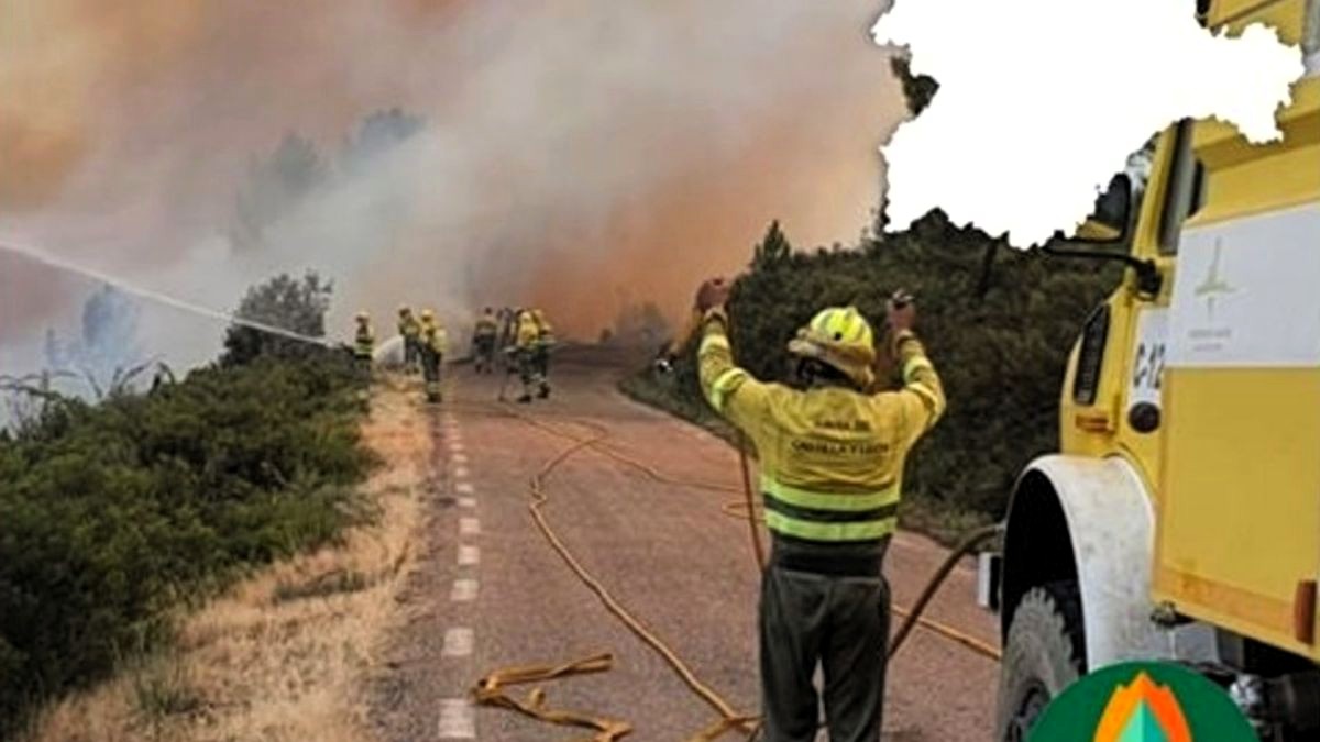 Un incendio devora sin control un paraje de enorme riqueza en la localidad abulense de Mombeltrán