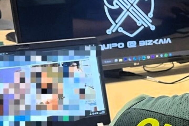Desarticulada una banda criminal especializada en extorsiones sexuales por Internet