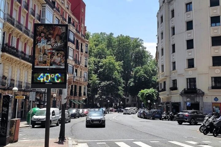 El calor aprieta hoy en el que será el peor día de la semana en toda España con temperaturas de 42º