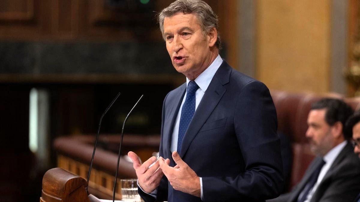 Feijóo, tras la imputación del exministro Montoro: "Lo que haya que investigar, que se investigue"
