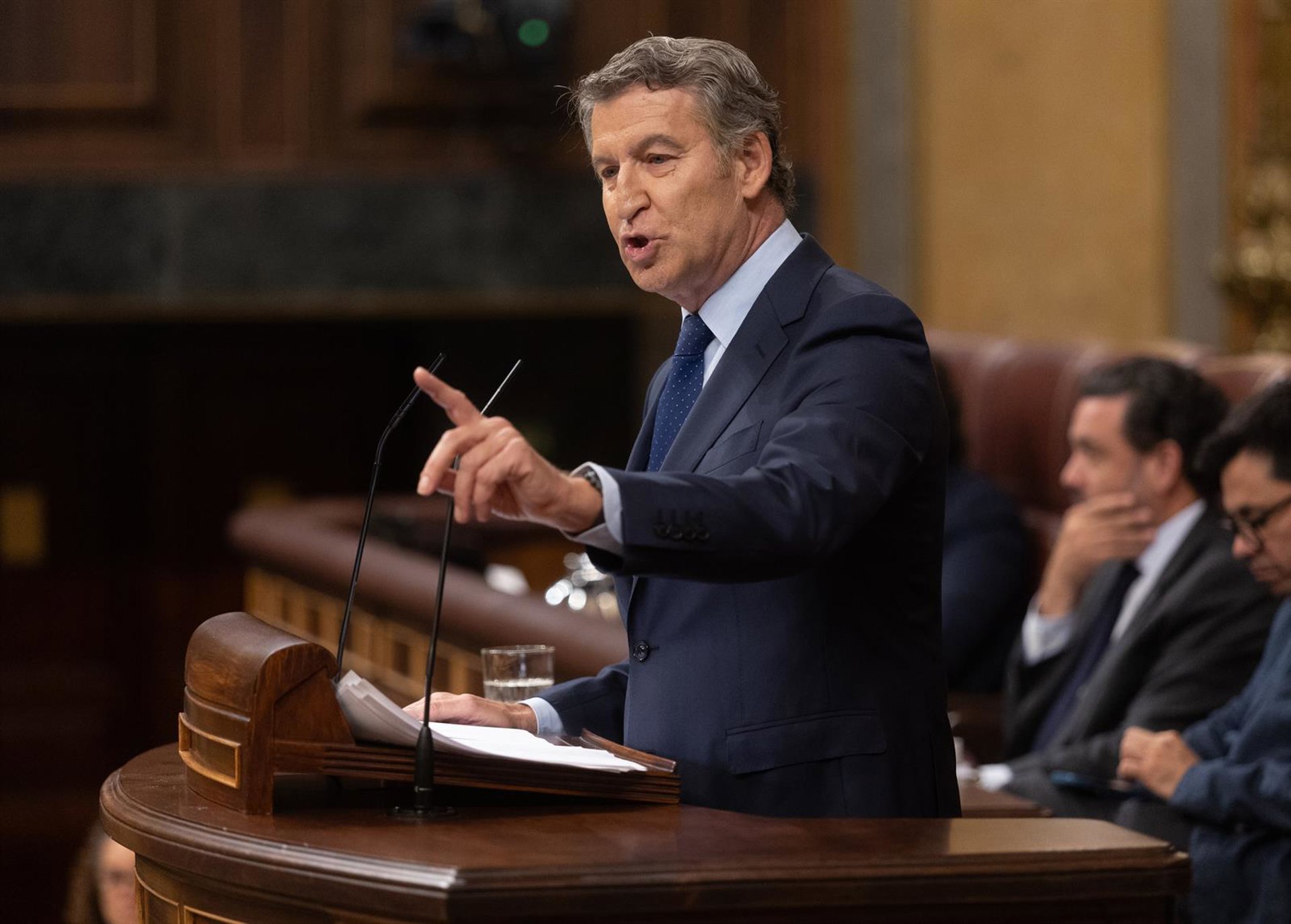 “¡Es la prostitución, estúpido!”