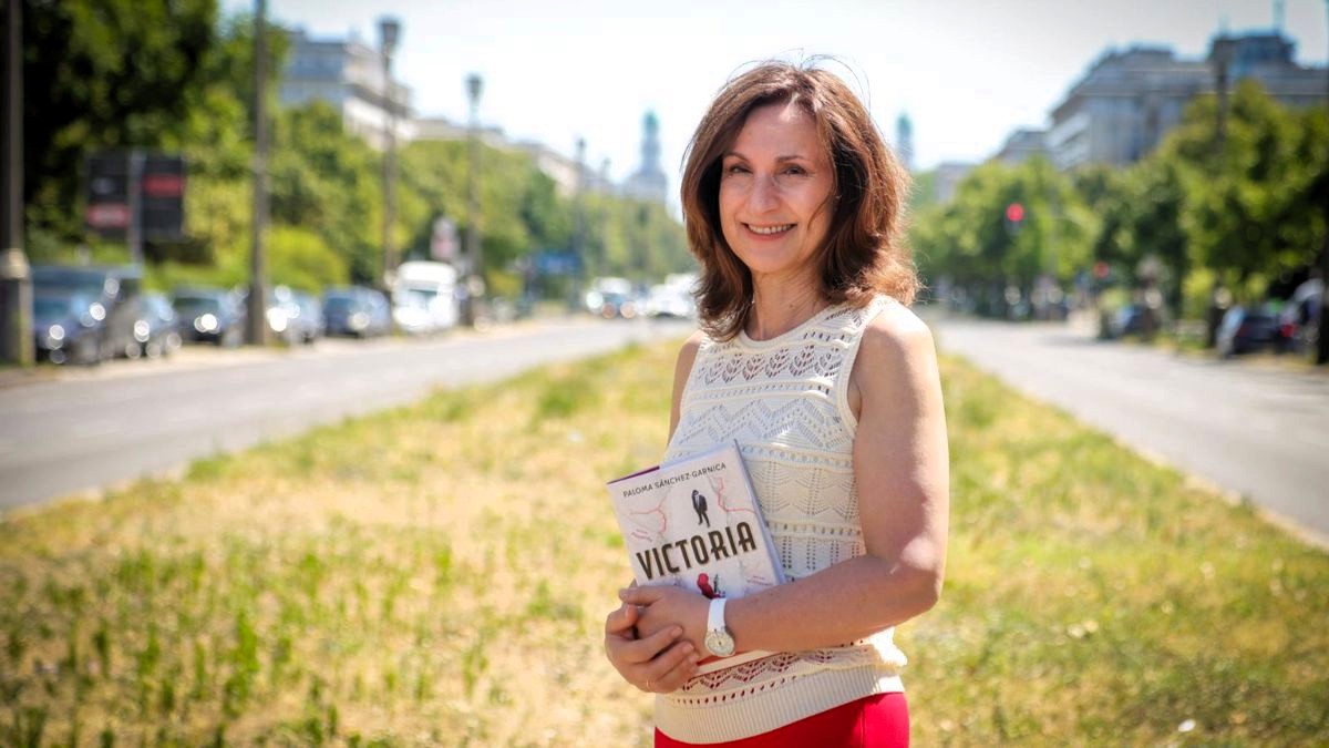 Paloma Sánchez-Garnica recorre Berlín con su trilogía literaria: "Vivimos una época muy peligrosa de confrontación"