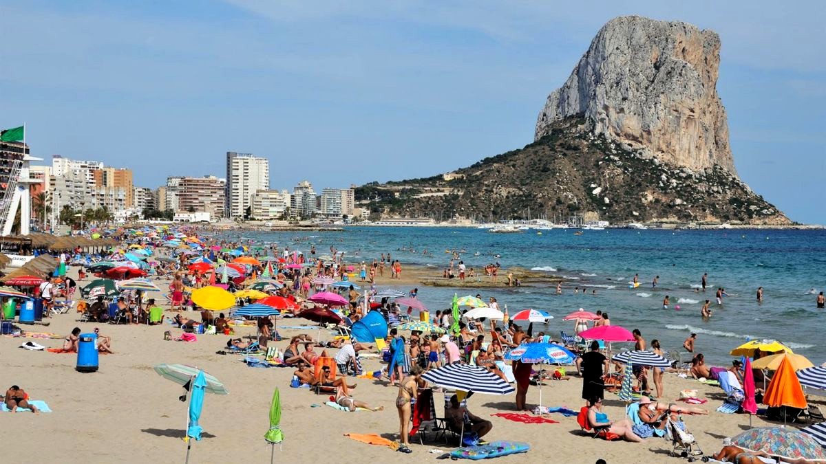 Alicante, Málaga y Murcia tienen hoy alerta amarilla por calor, con máximas de 39ºC